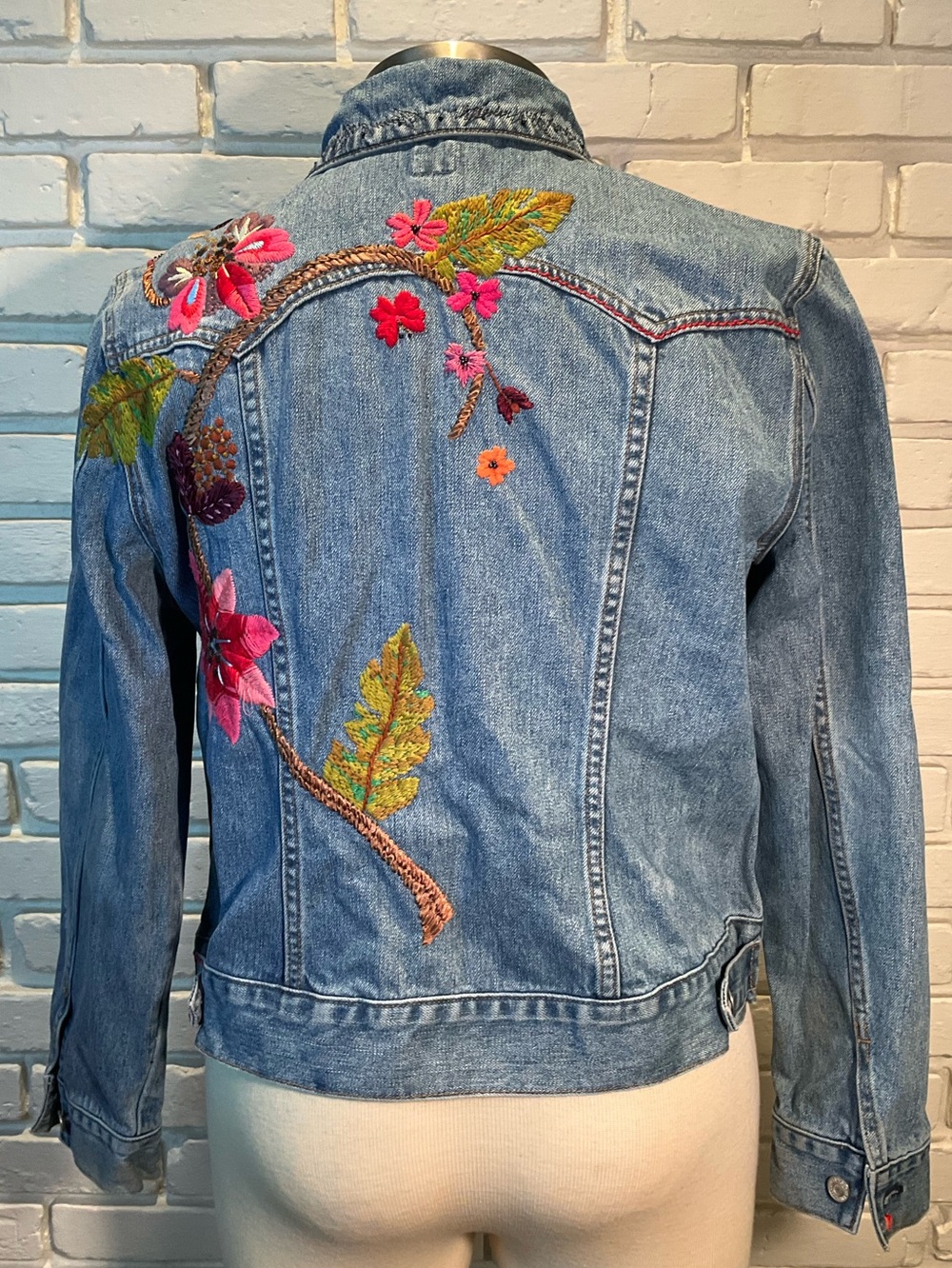 GAP Embroidered Floral Denim Jacket Y2k size XL - Picture 2 of 6